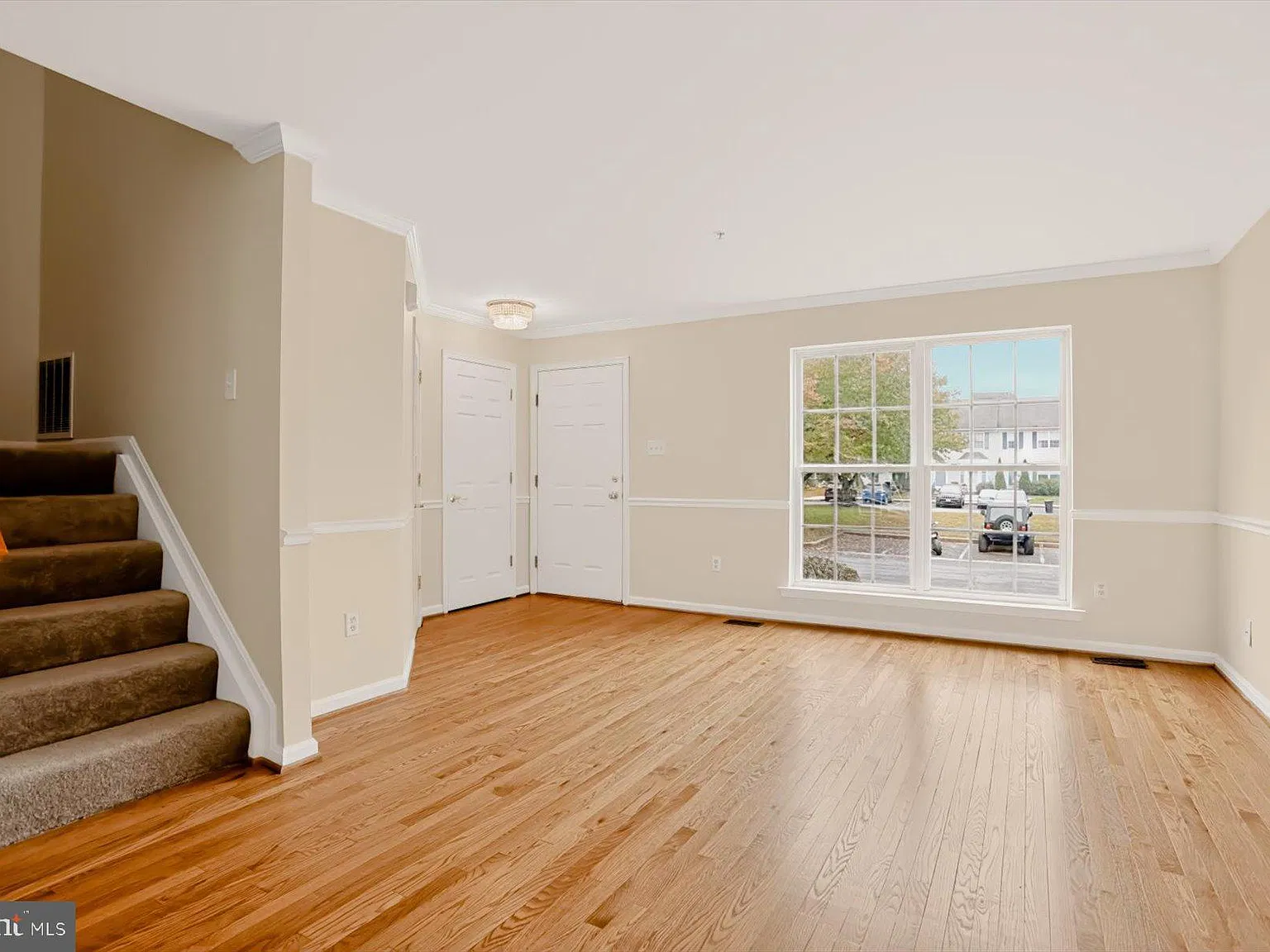 4 bed, 3.5 bath, 1476 sqft, $2,800 — Photo 4