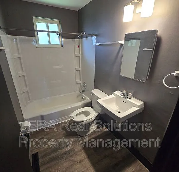 375 S Burgess Ave — Photo 8