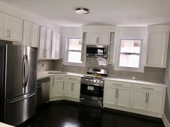 345 Ridgefield Ave #2, Bridgeport, CT 06610