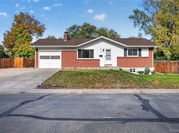 1679 S Van Gordon Court, Lakewood, CO 80228