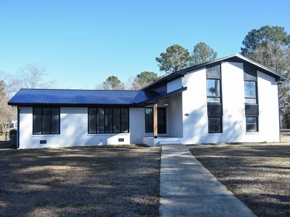 2032 Glen Davis Ln, Oxford, AL 36203