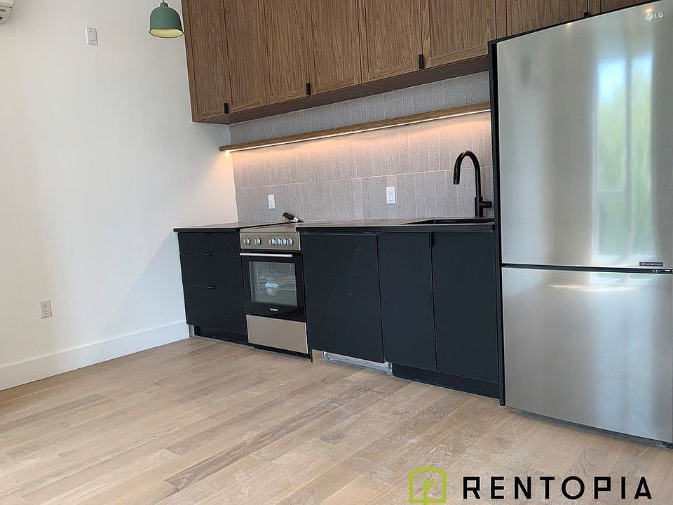1st image of 420 Tompkins Ave #512