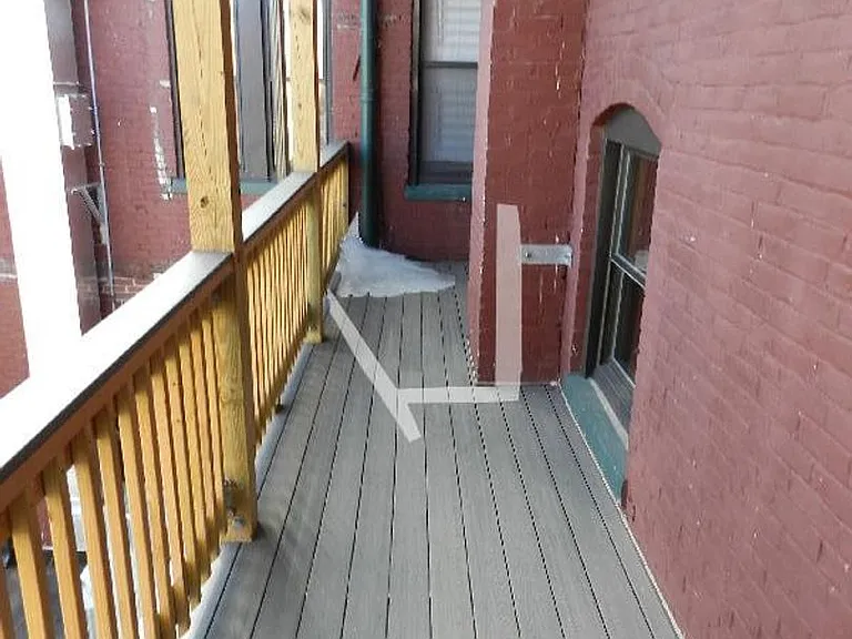 3 Sutherland Rd #9 — Photo 1
