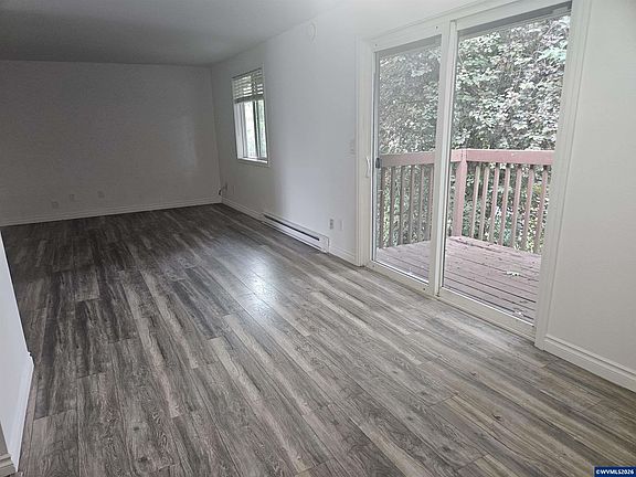 2nd image of 1060 Park Ave APT A2
