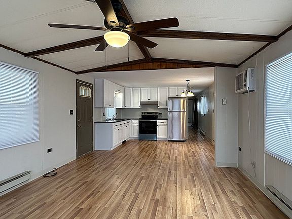 2nd image of 4 Parker Dr