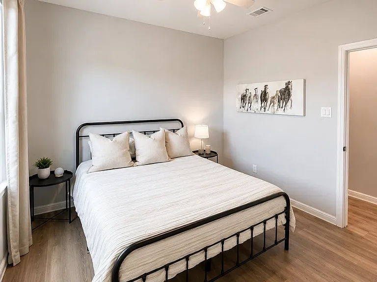 127 Wells St — Photo 11