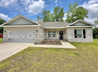 188 Park Ln, Crestview, FL 32536