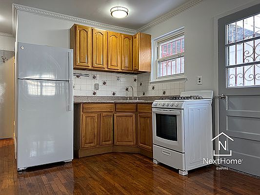 1st image of 29-13 23rd Ave #1
