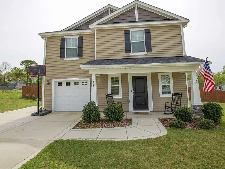 413 Century Ln — Photo 3