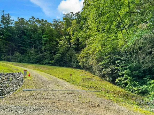 19 Cornerstone Way, Swannanoa, NC 28778