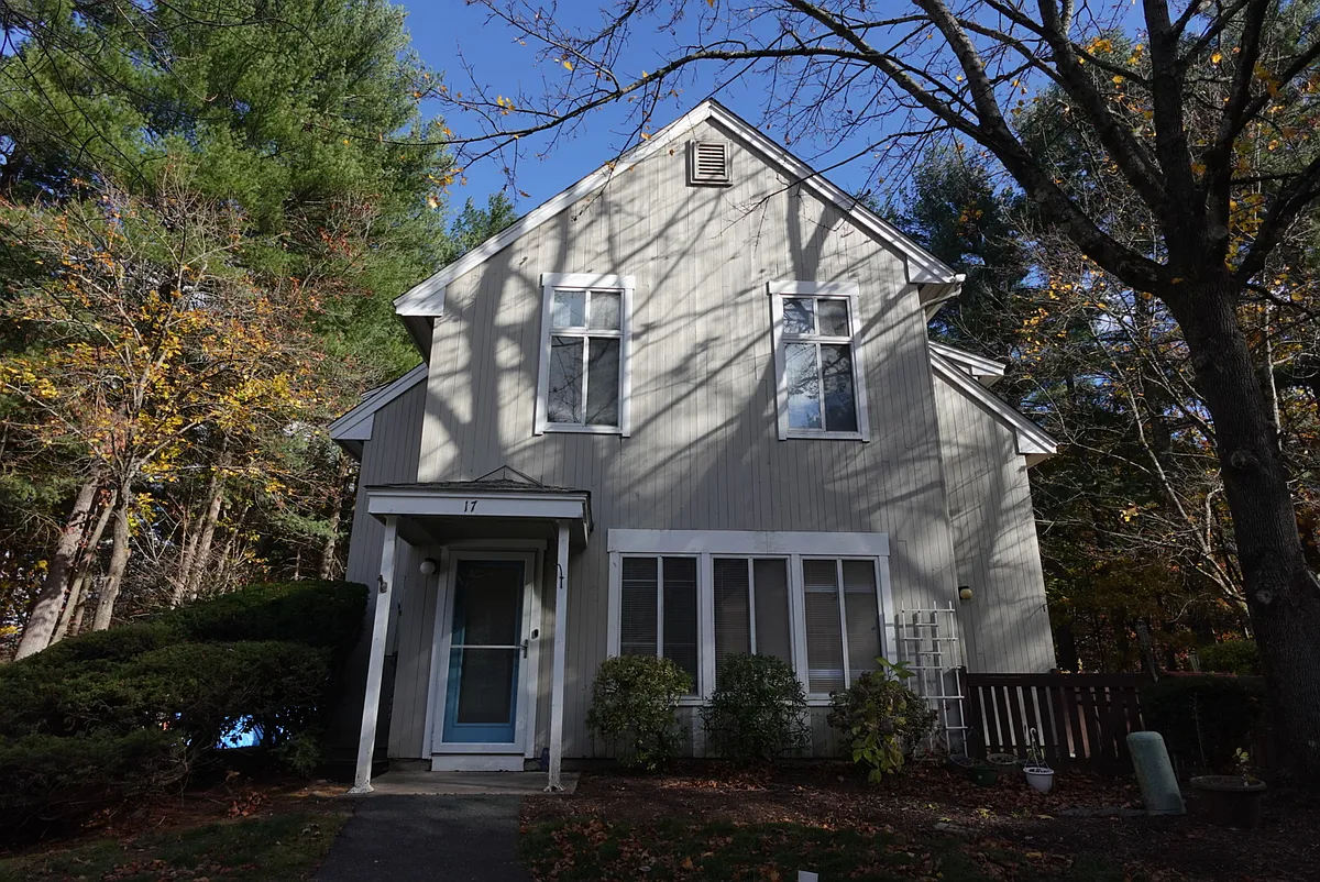 Building Photo - 17 Pepperidge Ct #17