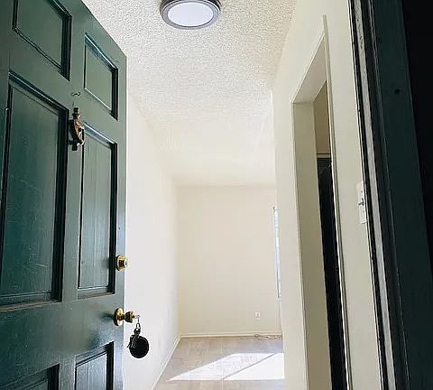 2nd image of 1319 Wellesley Ave APT 107