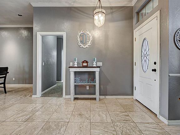 5th image of 900 Woodhollow Trl