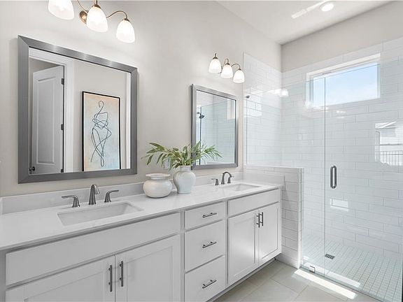 3rd image of 667 Beechwood Way