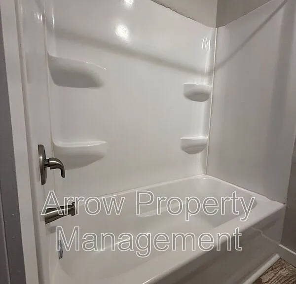 130 N 27th St #2 — Photo 6
