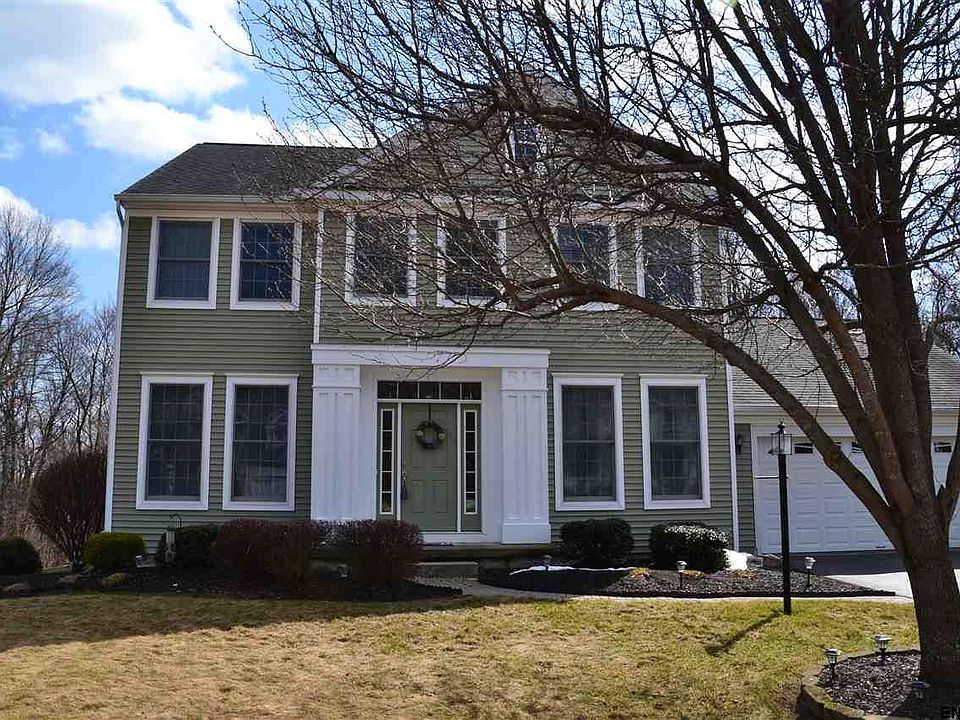 1st image of 34 Sterling Heights Dr