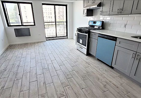 3rd image of 25-28 Broadway #6L