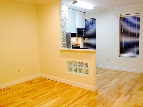 Living Room/Kitchen