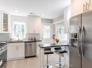 87 Tracy Dr, Fords, NJ 08863