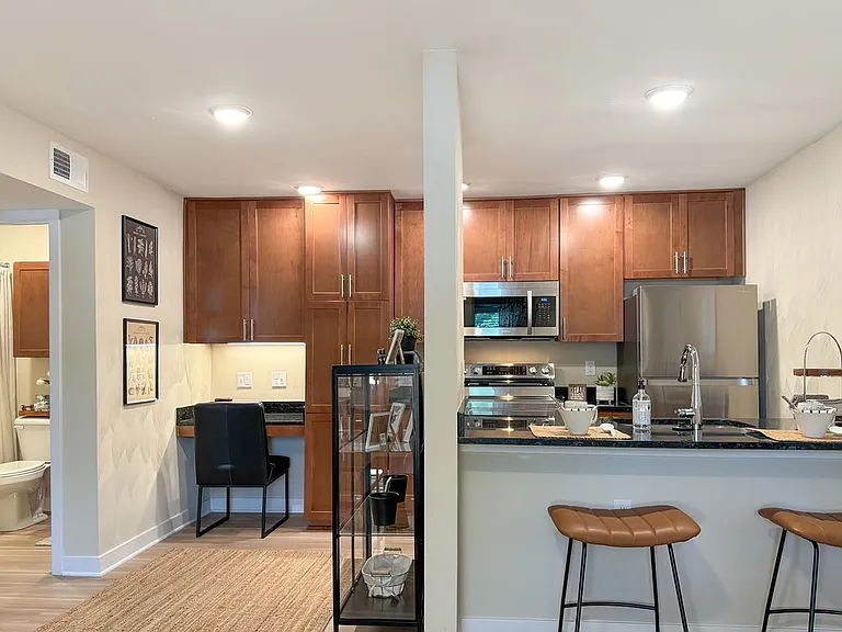 St. Andrews Apartments — Photo 6
