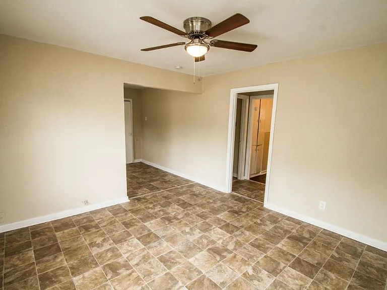 3030 Martin Luther King Dr — Photo 8