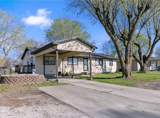 2308 Sunset Ave, Baxter Springs, KS 66713