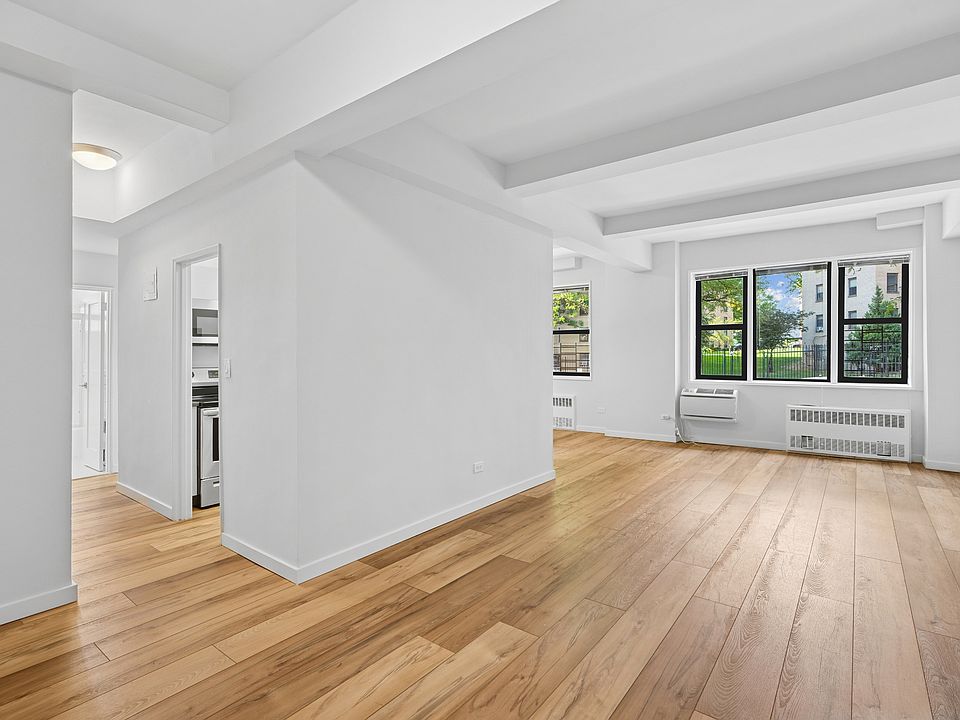 1st image of 2400 Webb Ave APT 1C