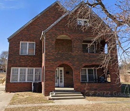 1st image of 207 S Mekusukey Ave