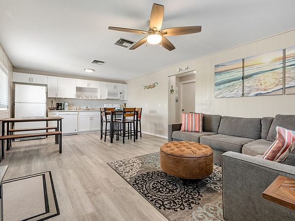 3rd image of 280/290 3rd St