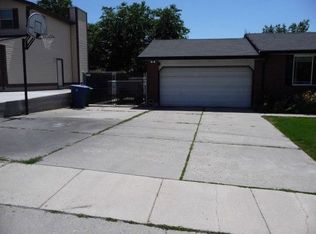 1566 E Sego Lily Dr, Sandy, UT 84092