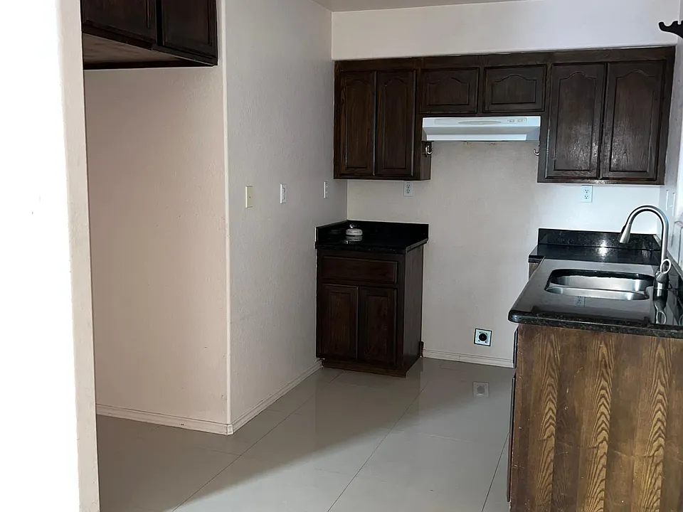 2218 Eduardo Ave #2