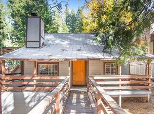 692 Electra Dr, Crestline, CA 92325