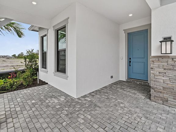 Exterior Homesite 06700