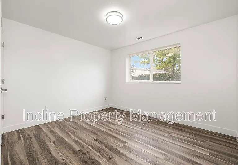 762 N 1060 W — Photo 9