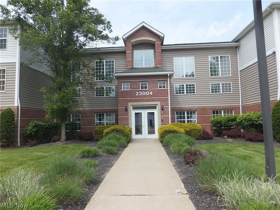 1st image of 23004 Chandlers Ln APT 114