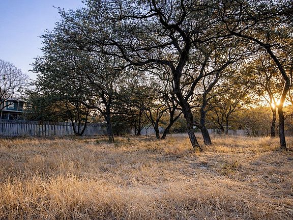 5th image of 2609 Oak Ridge Dr