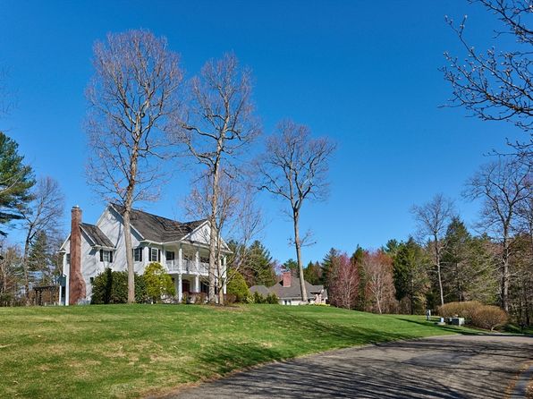 11 Dayton Ln, Amherst, MA 01002