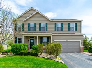 280 Prairie Ridge Dr, Minooka, IL 60447