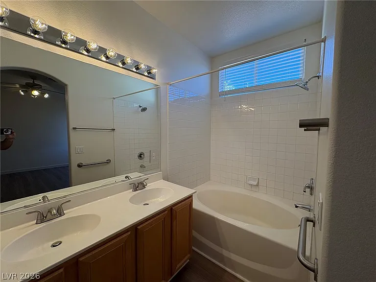 10688 Oak Crest Ave — Photo 16