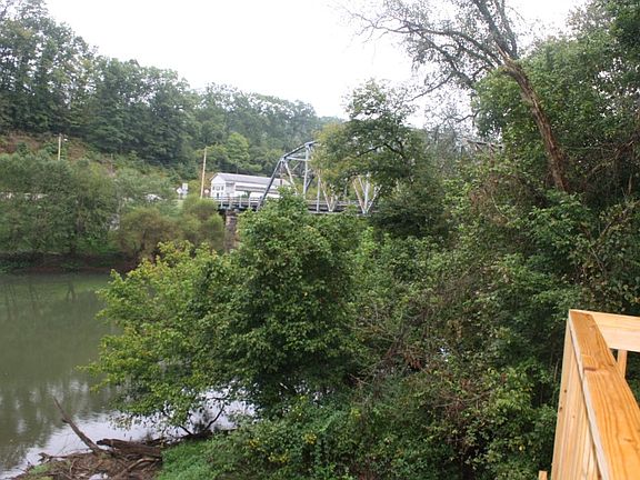 4th image of 20 Ivydale River Road
