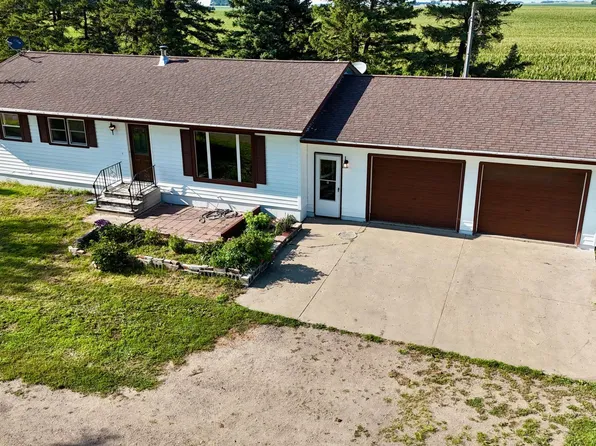 68680 470th St, Fairfax, MN 55332