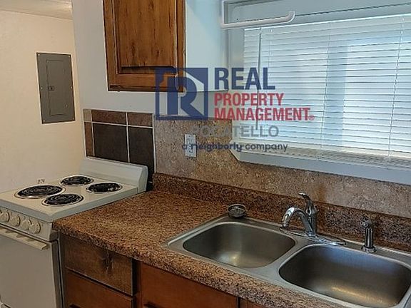3rd image of 517-519 E Cedar St #517