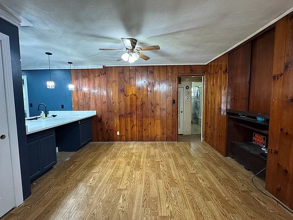 5th image of 1367 Daniels Creek Rd