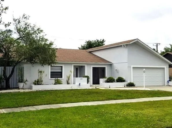 3857 Kingston Blvd, Sarasota, FL 34238