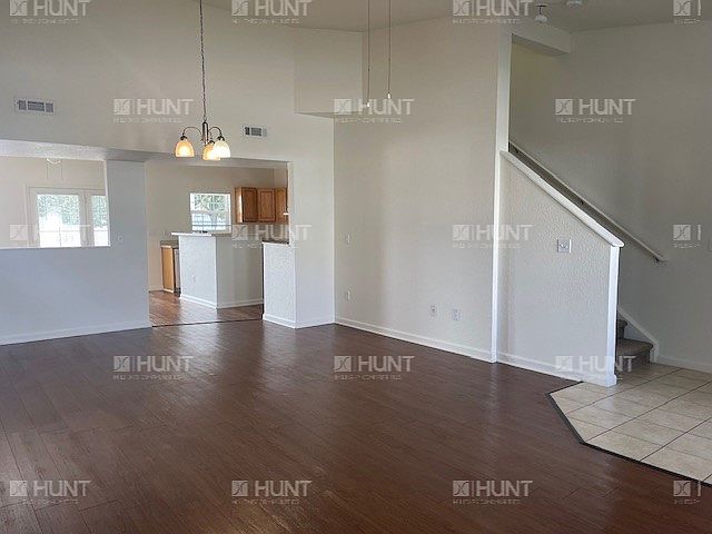 1st image of 128 Van Buren Ave