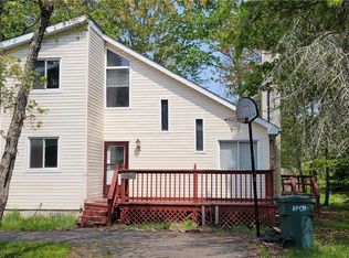 6420 Marvin Gdns, Tobyhanna, PA 18466