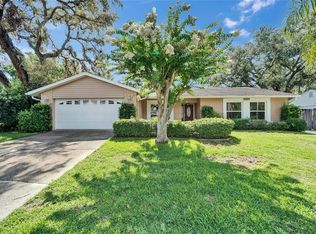 9403 Bellhaven St, Temple Terrace, FL 33637