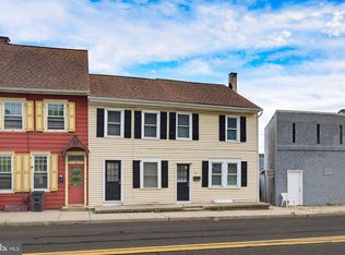 18 Lancaster Ave, Columbia, PA 17512