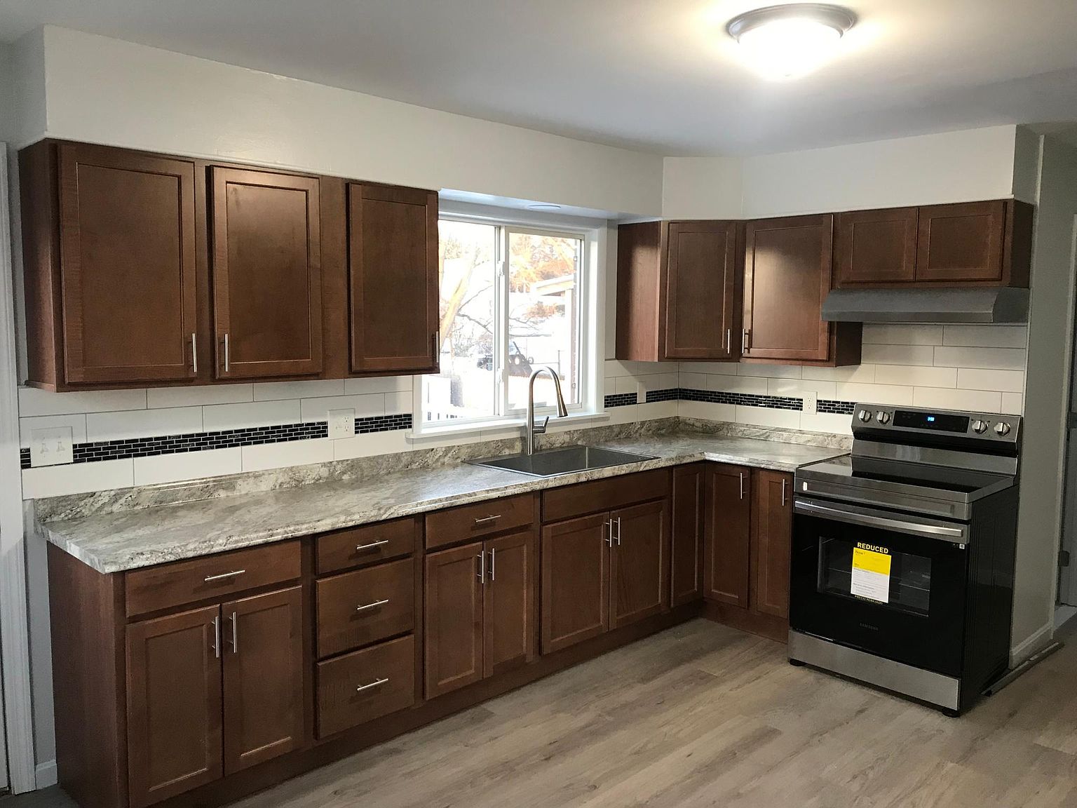 39 Commodore St, Albany, NY 12205 Zillow