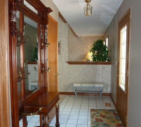 3rd image of 560 Maywood Dr